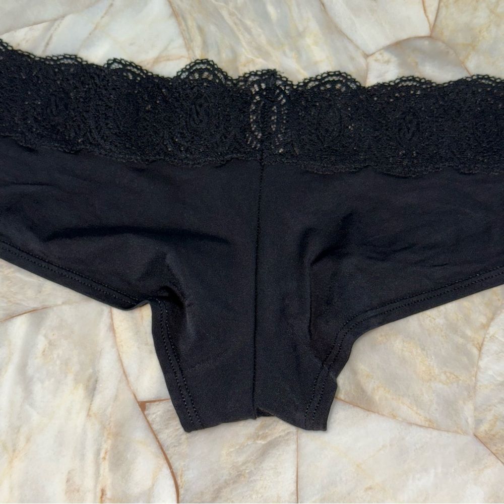 NEW Victoria’s Secret Lingerie Vintage Gorgeous Panties Black Cheeky Lace Trim